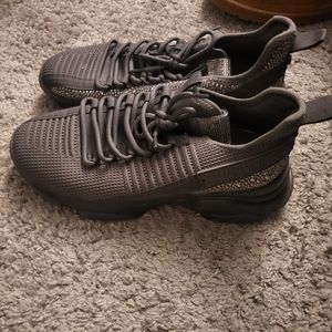 Steve Madden Sneakers